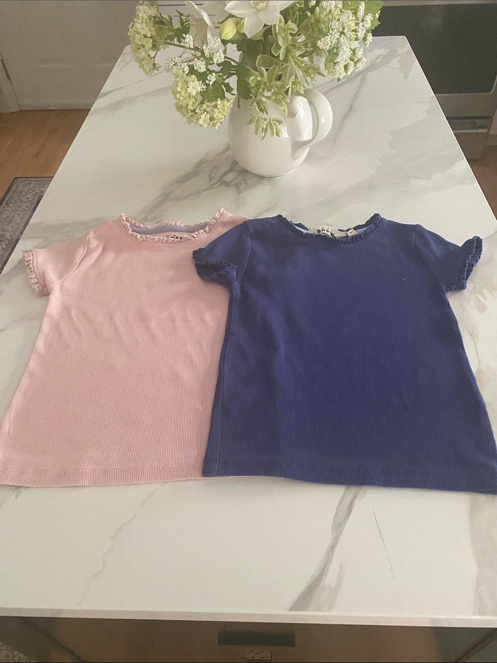 Mini Boden Short Sleeve Ribbed T-shirt 1-pink 1-blue. Size 6/7